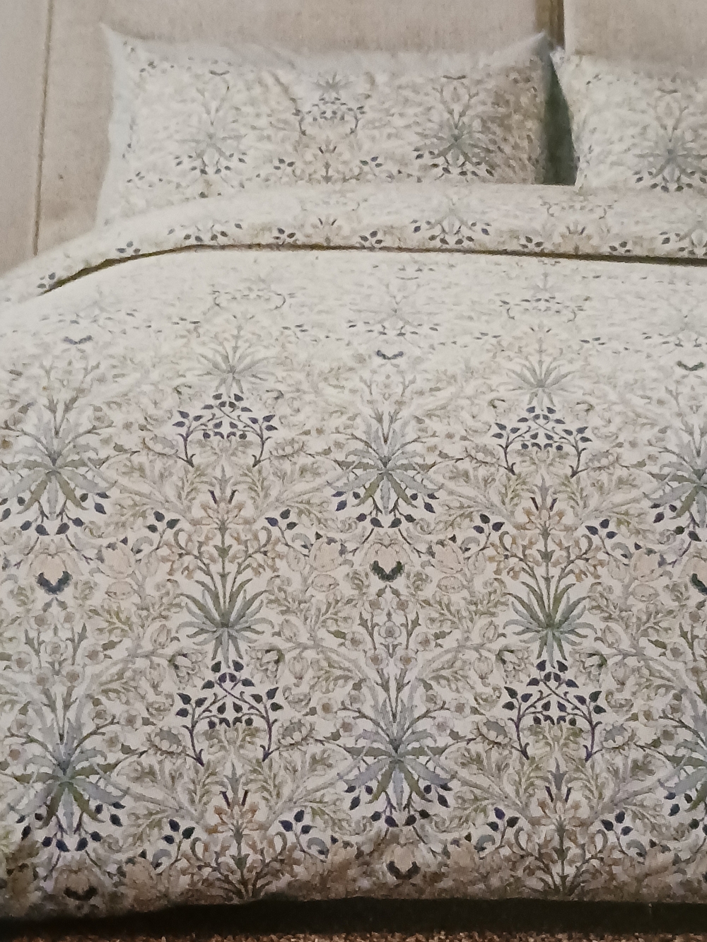 William Morris At Home Floral Queen Duvet Cover & 2 Shams Hyacinth Leaf Green
